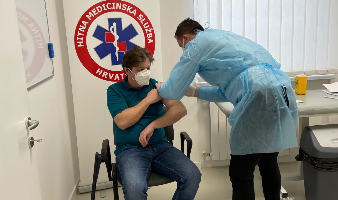 Počelo cijepljenje radnika hitne medicinske službe