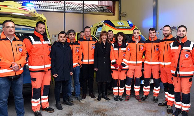 Zavodu za hitnu medicinu Karlovačke županije stigla dva nova vozila za hitne intervencije